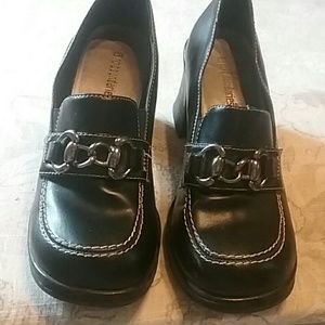 Dress shoe